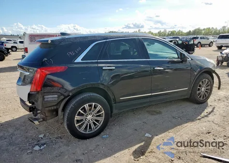 2017 Cadillac Xt5 Luxury z USA, uszkodzony, nr VIN 1GYKNBRS6HZ119831